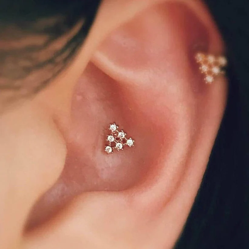 Ear Piercing Ideas For Round Face Men [2025]