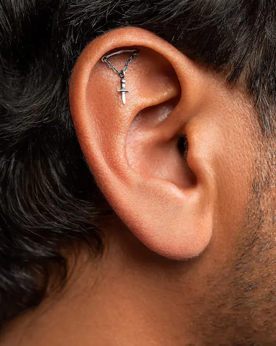 Ear Piercing Ideas For Round Face Men [2025]